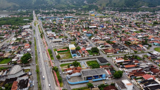 Foto: Prefeitura realiza reunião comunitária sobre regularização fundiária no bairro Enseada nesta quarta-feira (6)