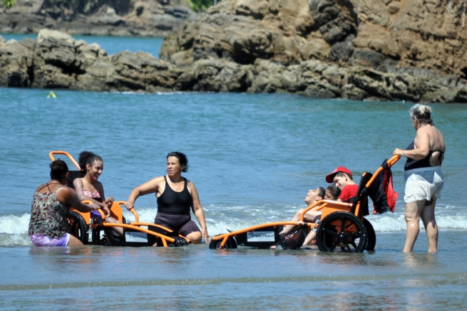 Foto: Secretaria da Pessoa com Deficiência e do Idoso lança “Programa Praia Acessível Itinerante” que funcionará de Norte a Sul de São Sebastião
