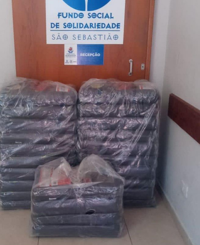 Foto: Fundo Social recebe doação de cobertores da Companhia Docas de São Sebastião