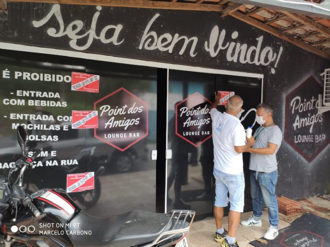 Foto: Prefeitura interdita tabacaria que gerava aglomeração de pessoas em Juquehy