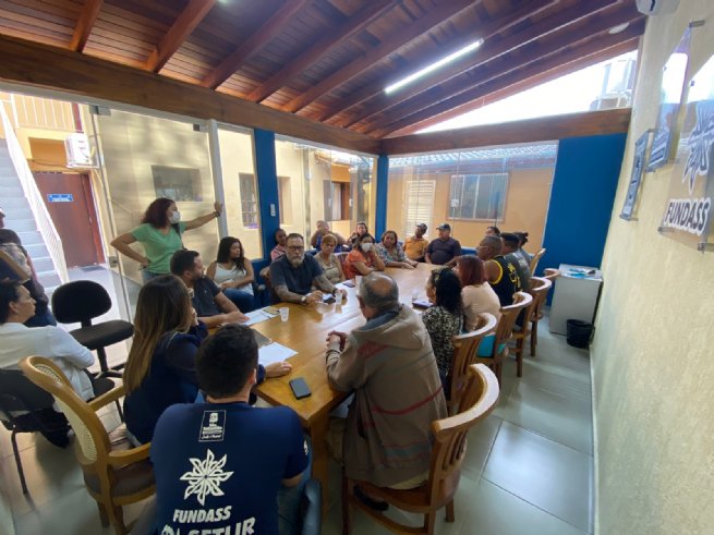 Foto: Prefeitura realiza reunião de planejamento e alinhamento com ambulantes do Centro de São Sebastião