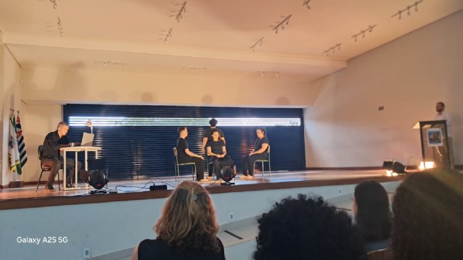 Foto: Peça ‘Meu Nome é Jenifer, tem apresentação no Auditório Cinthia Cliquet para alunos e autoridades no dia 29 de outubro