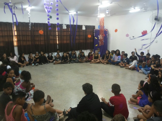 Foto: Dança, brincadeiras e muita diversão fazem a alegria das crianças do Projeto Viração